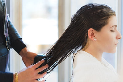 Cos'è la laminazione capelli e quali sono i suoi vantaggi?