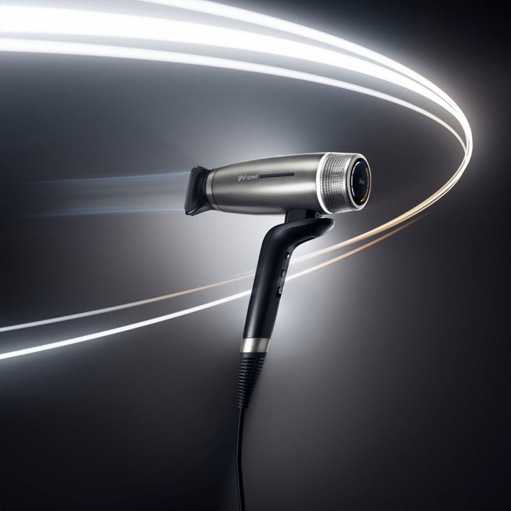 Asciugacapelli GHD Speed finitura nero titanio con motore brushless
