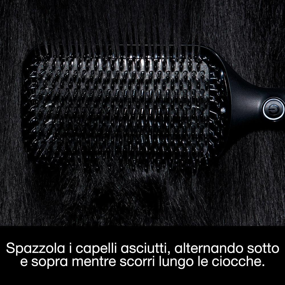 Come usare la GHD Glide+ Max: tecnica di styling con termospazzola paddle brush
