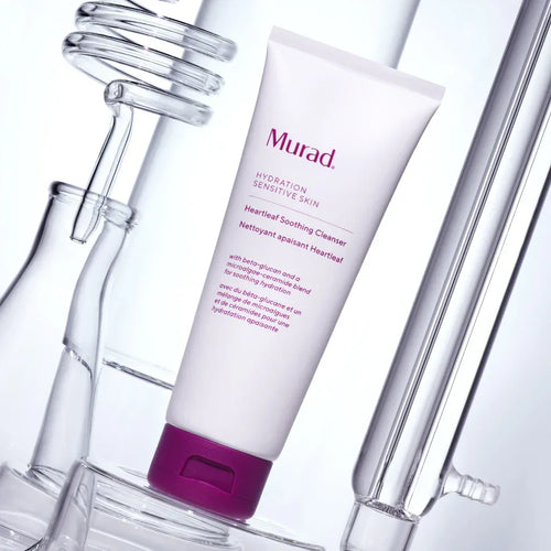 Murad HYDRATION Heartleaf Cleanser texture – gel detergente calmante con estratto di heartleaf


